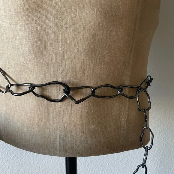 Black Chain Link Belt - Picture 4 of 13